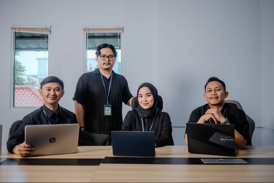 Hubungi kami untuk informasi lebih lanjut