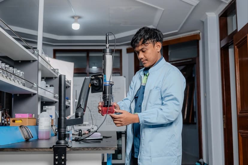 Video Profil Ganeca Lab